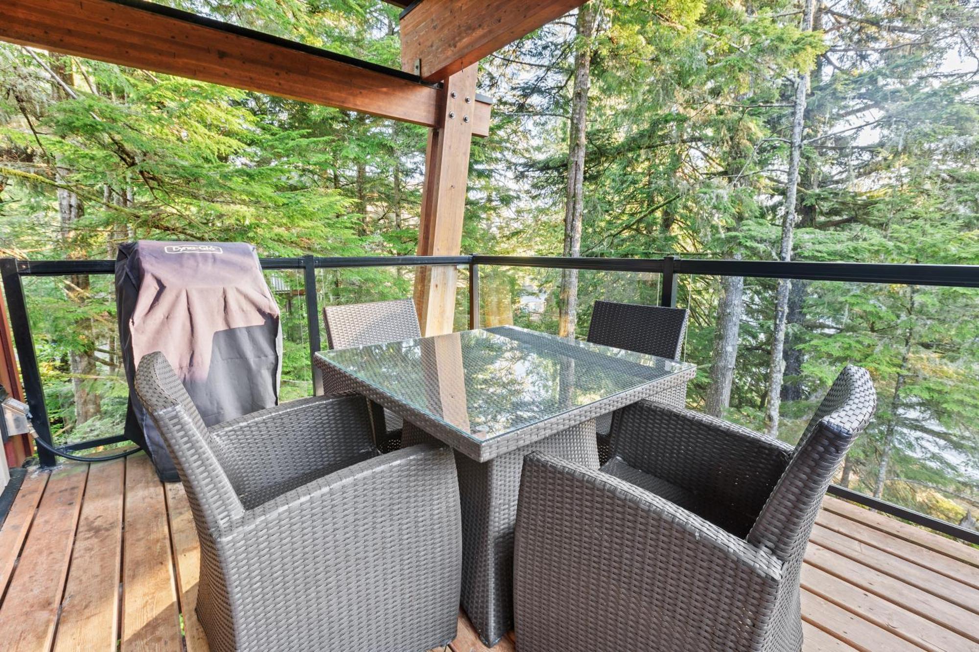 The Cabins At Terrace Beach Ucluelet Exterior photo